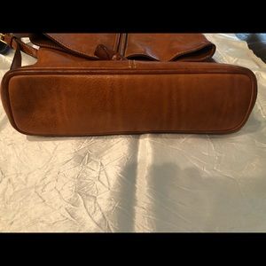 Dooney & Bourke toggle closure crossbody